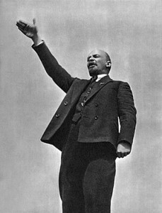 285px-19190501-lenin_speech_red_square