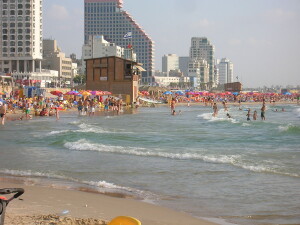 1200px-Israel_-_Tel_Aviv_Beach_001